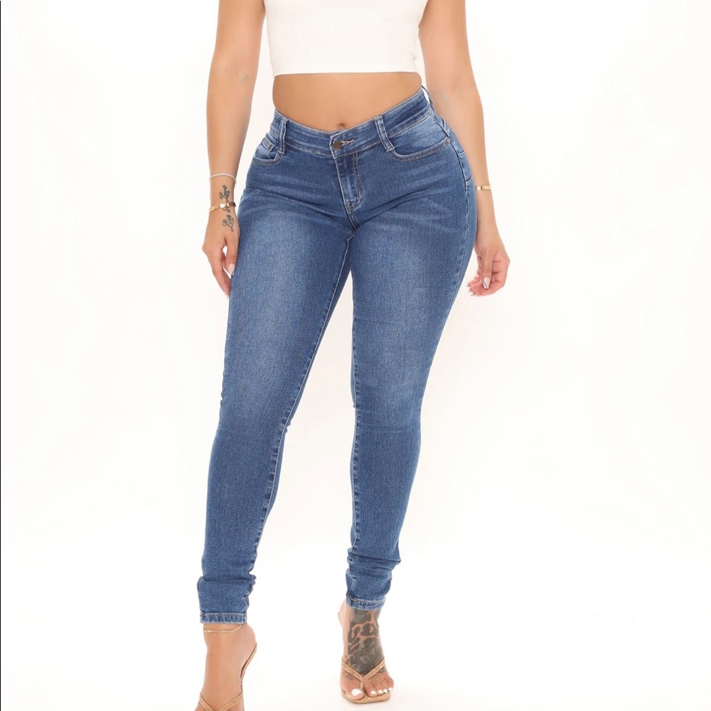 NWT Fashion Nova I Just Might Booty Shaping Jeans